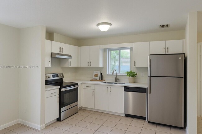 Photo - 2817 SW 39th Ave