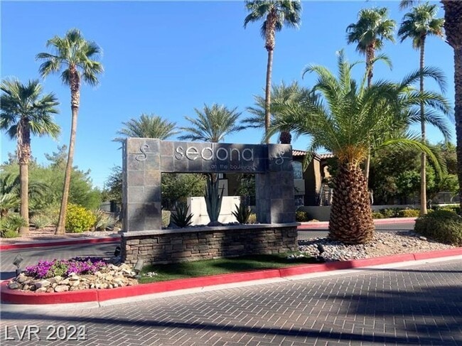 Building Photo - Charming 2Bdrm/2Bath Condo in desirable Se...