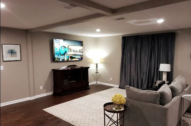 Photo - 330 S Caldwood Dr