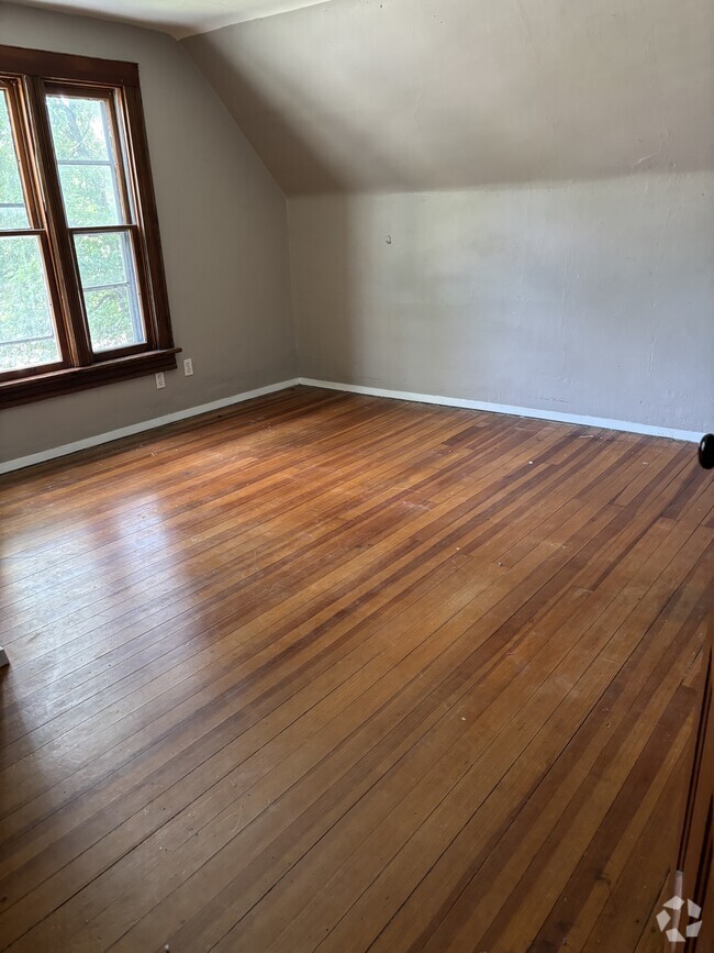 Building Photo - 119 N Harvard St Rental