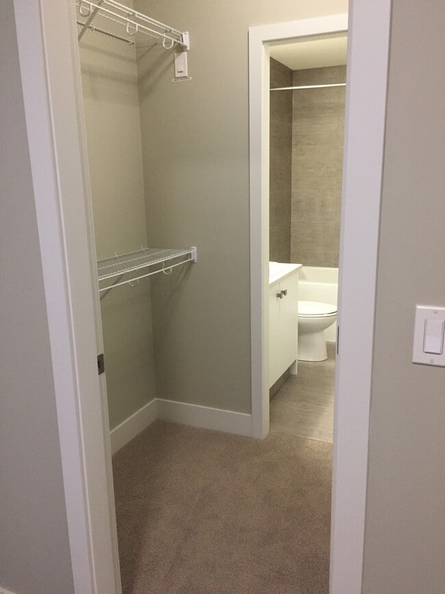 Photo - 1958-1958 N Parallel Rd