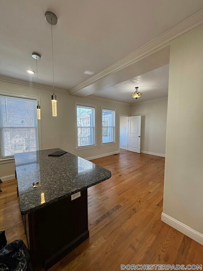 Photo - 9 Nottingham St Unit 1