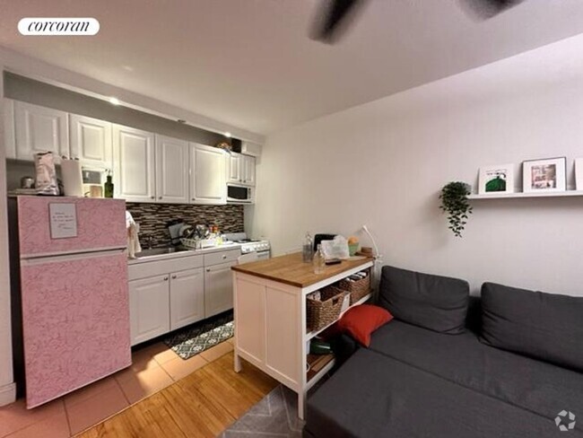 Building Photo - 117 W 58th St Rental