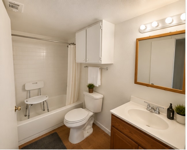 Photo - CENTURY 203