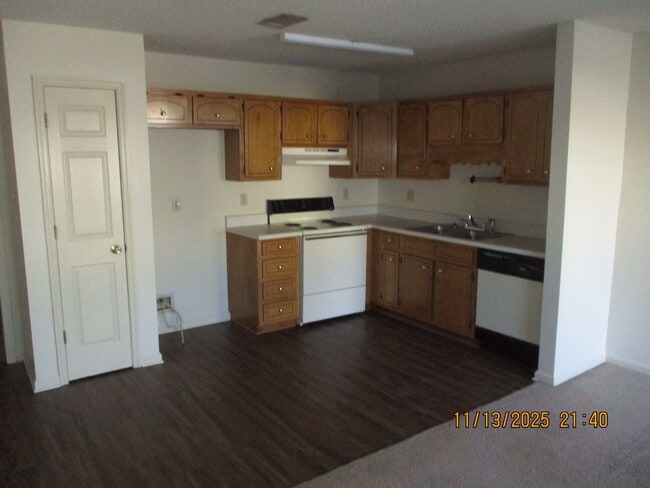 Photo - Twentieth, 914-C