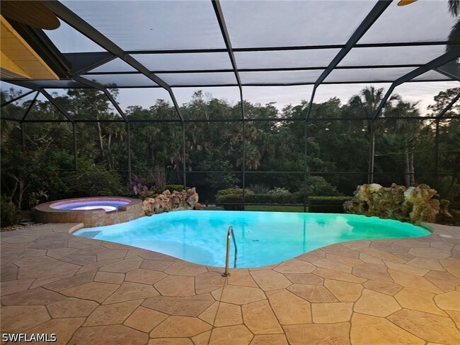 Building Photo - 25820 Creekbend Dr