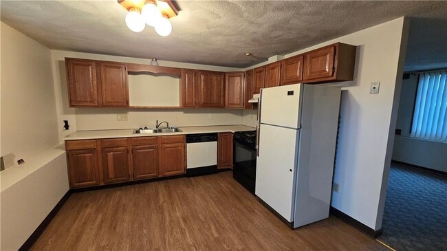 Photo - 25 Greene Ave