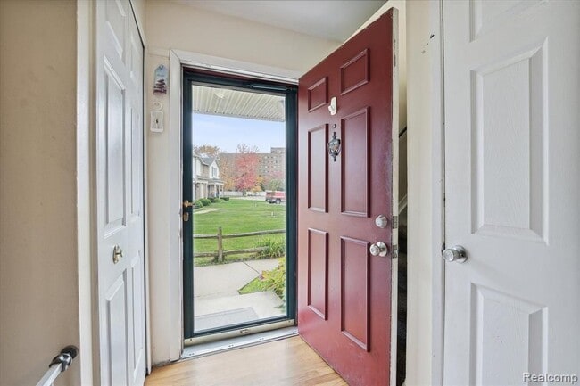 Photo - 44563 Savery Dr