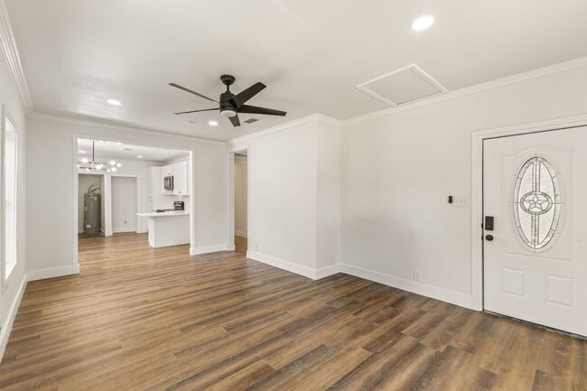 Photo - 418 Lillian St