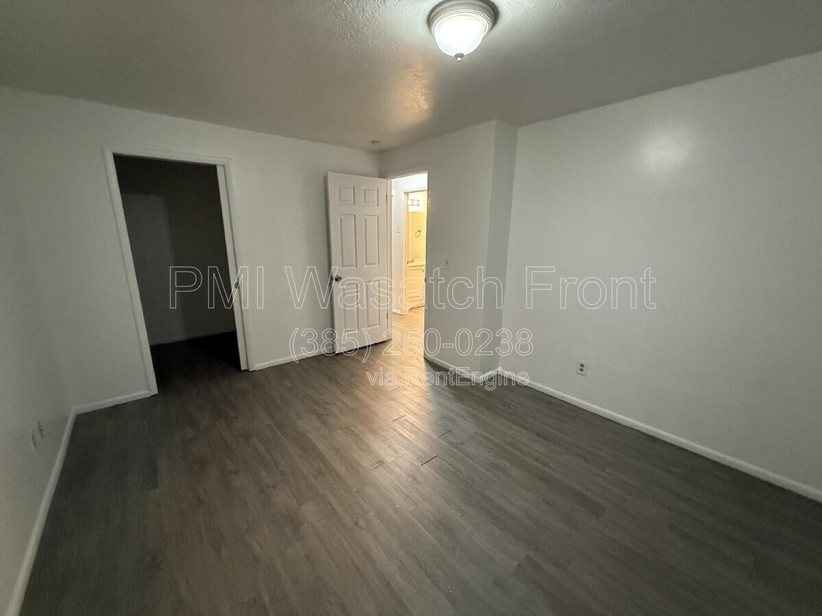 Photo - 211 W 4850 S