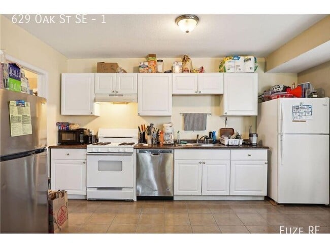 Photo - 629 SE Oak St Unit 1