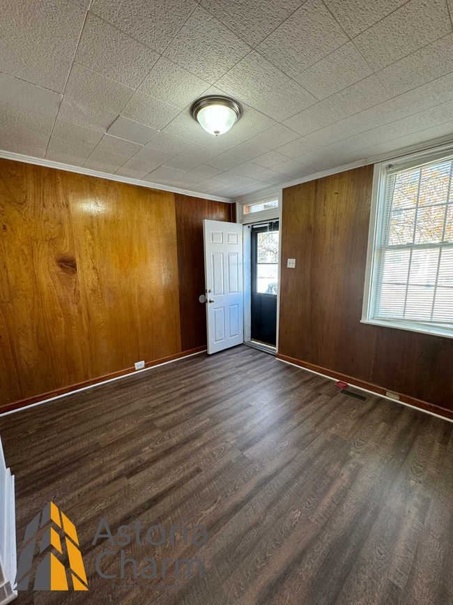 Photo - 1BD/1BA + Den Townhouse For Rent!