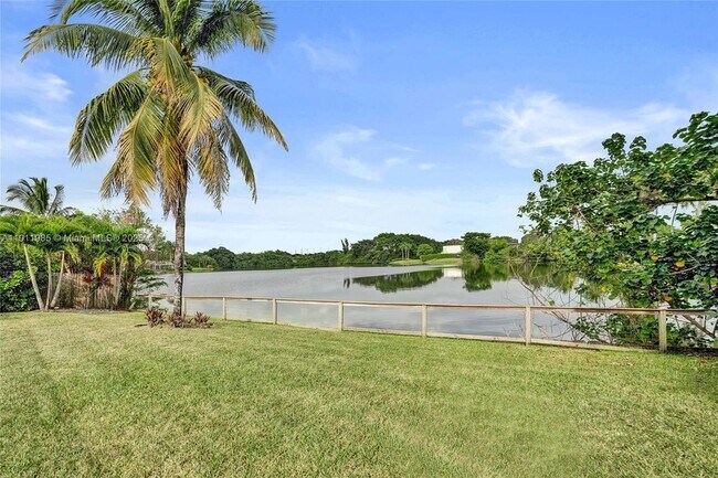 Photo - 1020 Bayberry Point Dr