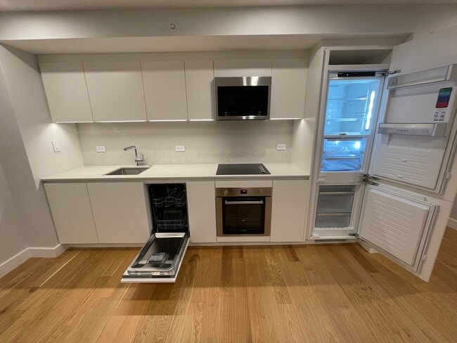 Photo - 16 Fleet St Unit 5