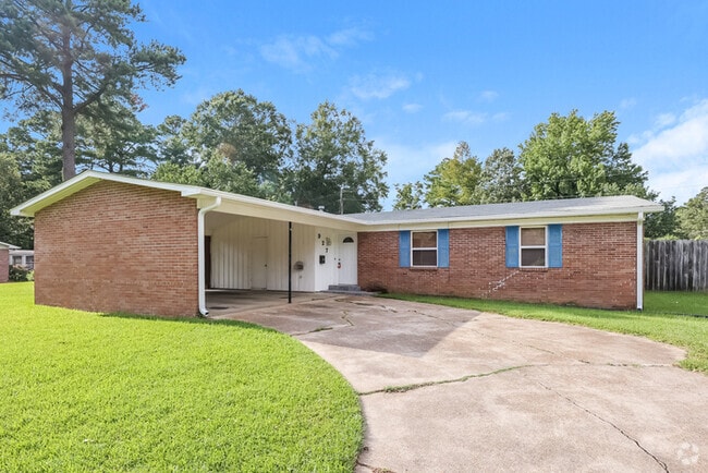 Building Photo - 927 W Lakeview Cir Rental