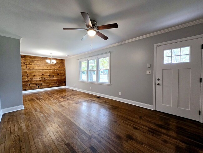 Photo - 102 Harrison NW Rd