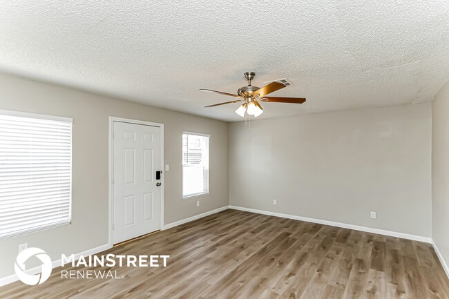 Photo - 517 Dutchman Ave