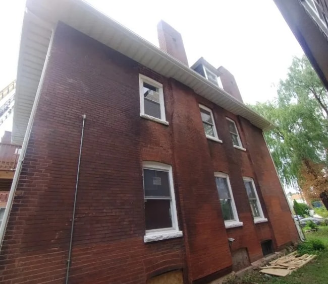 Photo - 4266 Washington Blvd