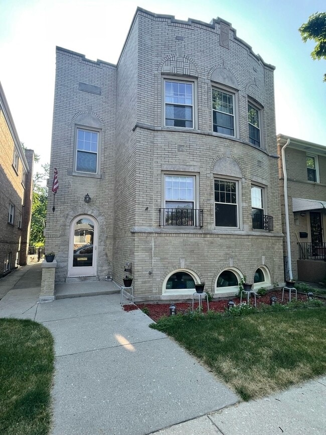 Photo - 5832 N Virginia Ave Unit 1