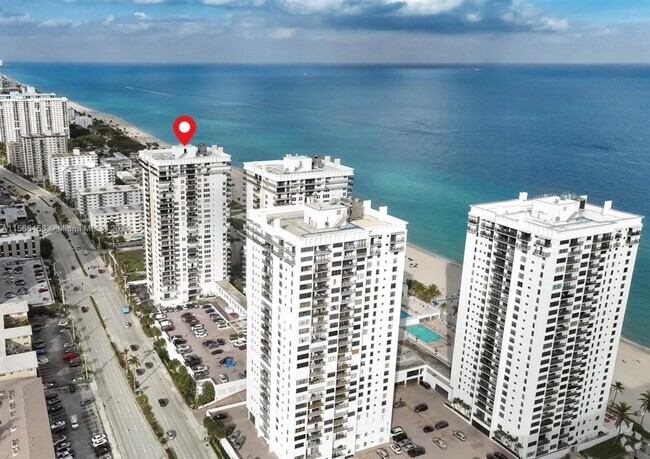 Building Photo - 2301 S Ocean Dr Unit 2207 Rental