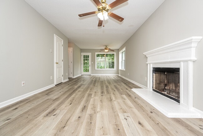 Photo - 7624 McGillicuty Dr