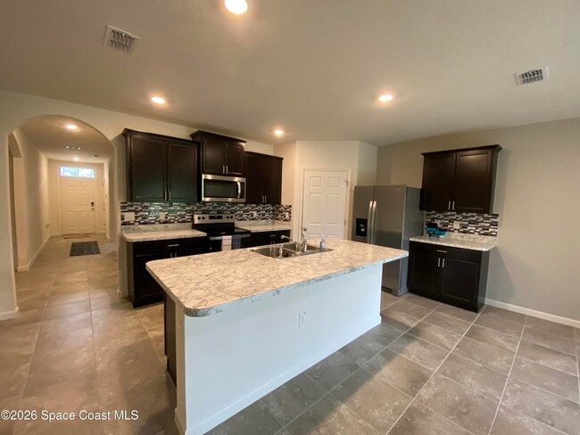 Photo - 980 Degroodt Rd SW