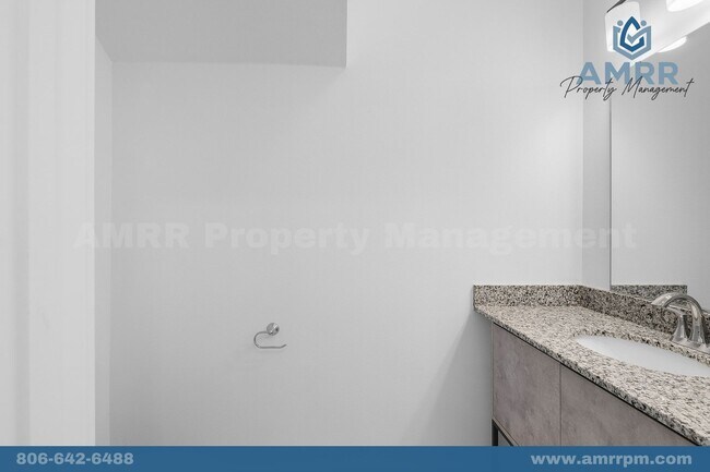 Photo - 1050 States Ave