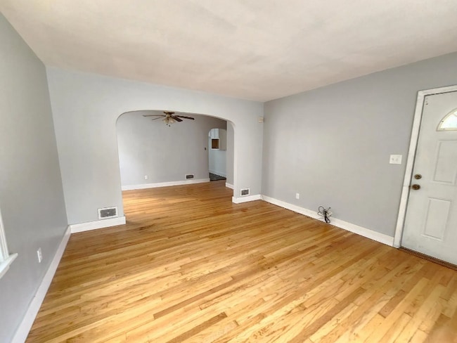 Photo - 5142 Pennsylvania St