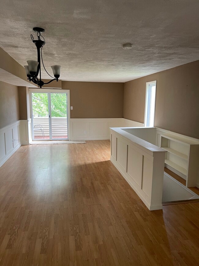 Photo - 2022 Valley Dr Unit 1