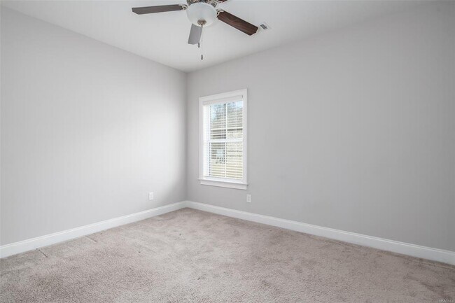Photo - 284 Abby Ln