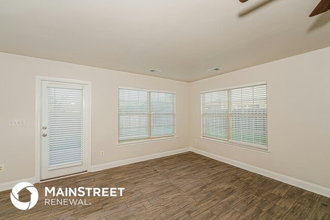 Photo - 175 Hidden Trace Ct