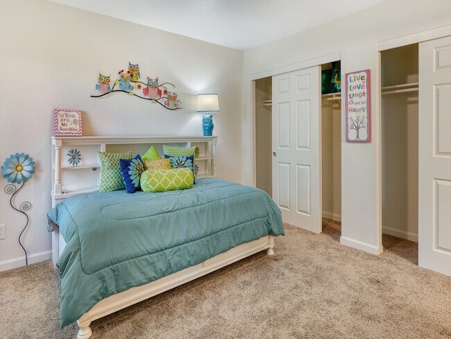 Heron Pointe Apartments & Townhomes