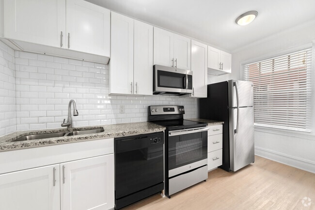 Building Photo - 2307-09 S. Clewis Rental