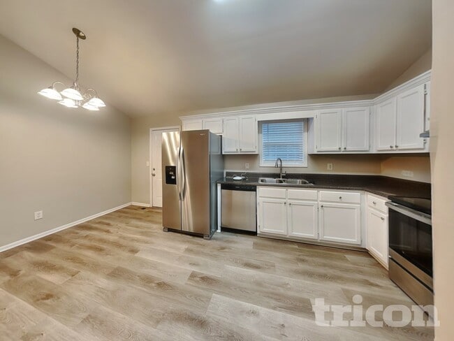 Photo - 210 Kennedy Dr