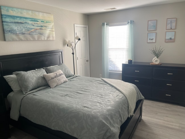 Building Photo - 5235 Grays Ridge Dr