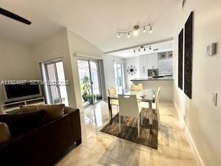 Photo - 1542 Springside Dr