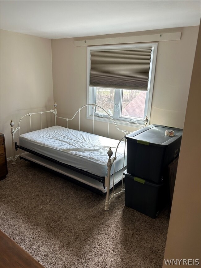 Photo - 307 Cayuga Rd