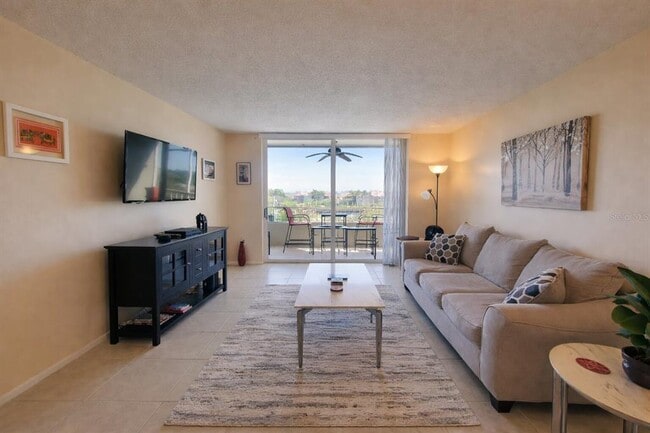 Photo - 2333 Feather Sound Dr Unidad B406