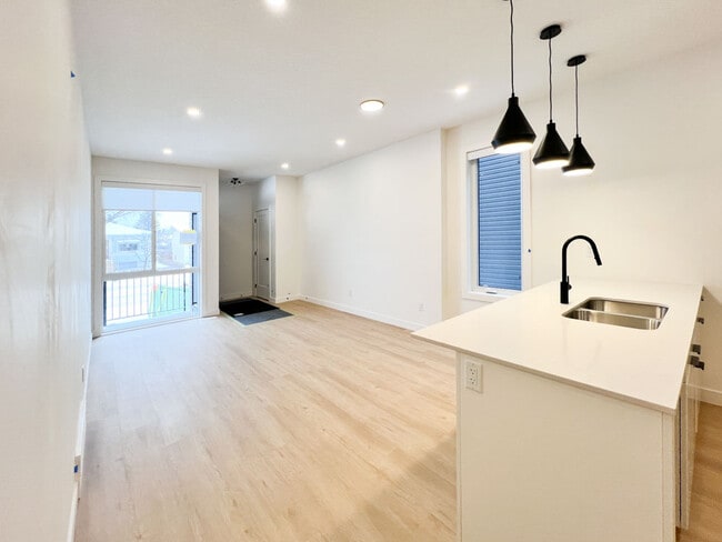 Photo - 9326-9153 153 St NW Unit 2