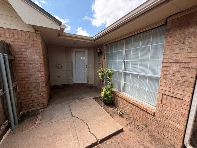 Photo - Townhome Located In Shadow Hills Near Take-Out, Walmart & Minutes from W. Loop 289 Access!