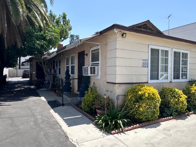 Photo - 14520 Killion St Apartments Unit K20