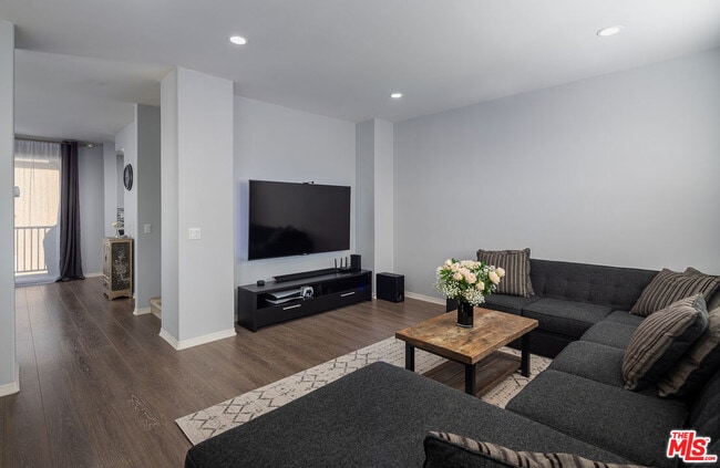 Photo - 281 Mar Vista Ave Unit 19