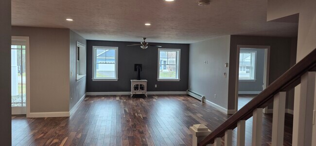 Photo - 61 Laconia Rd Unit 13