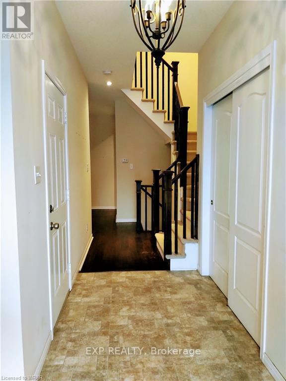 Photo - 414 Bamberg Crescent