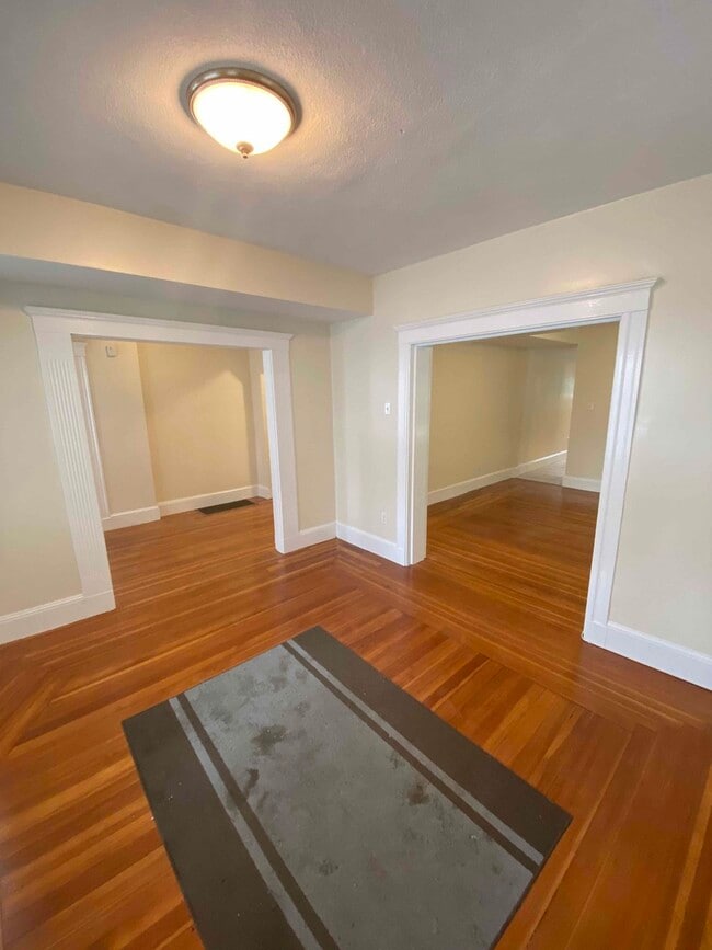 55 Simpson Ave Unit 1