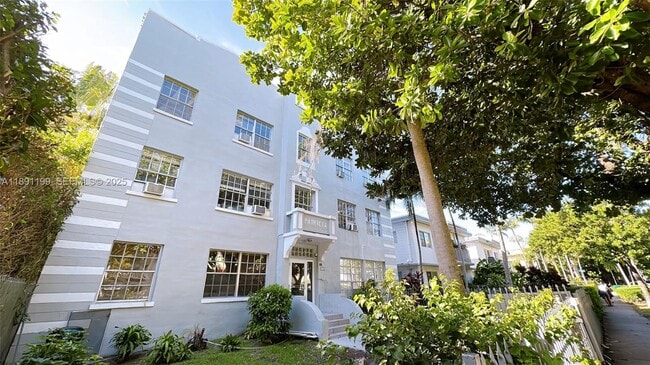 Building Photo - 842 Meridian Ave Unit 2C