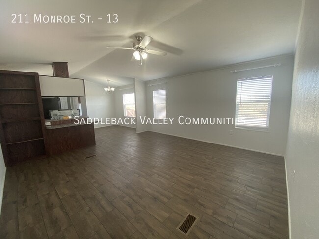 Photo - 211 Monroe St