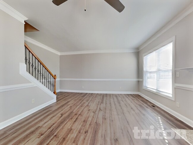 Photo - 31 Oakton Dr