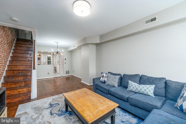 Photo - 110 Birckhead St