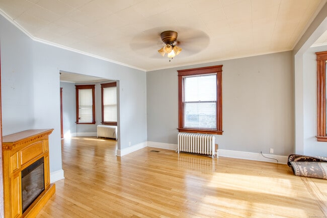 Photo - 226 Ledgeside Ave Unit 2nd FL